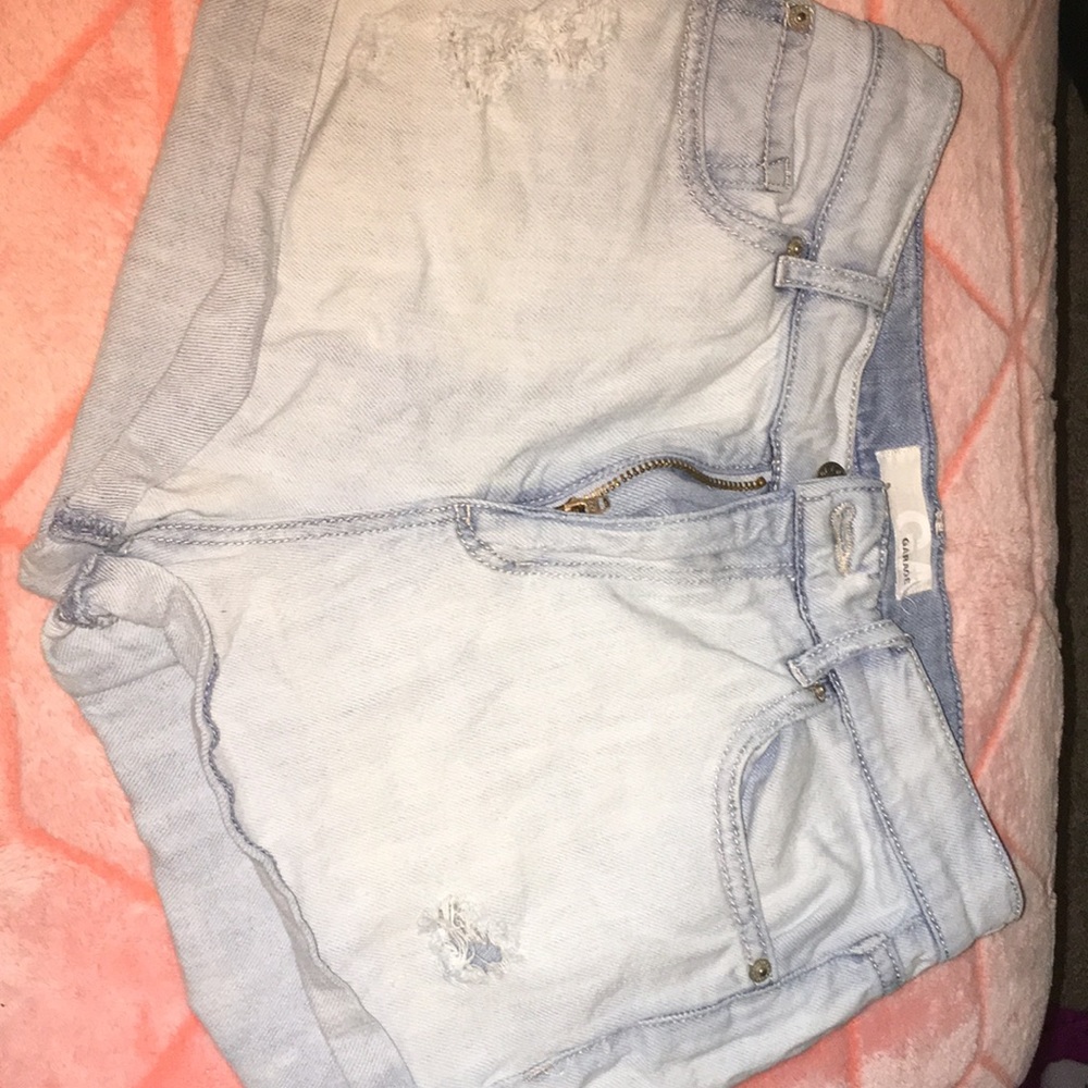 Light wash garage jean shorts